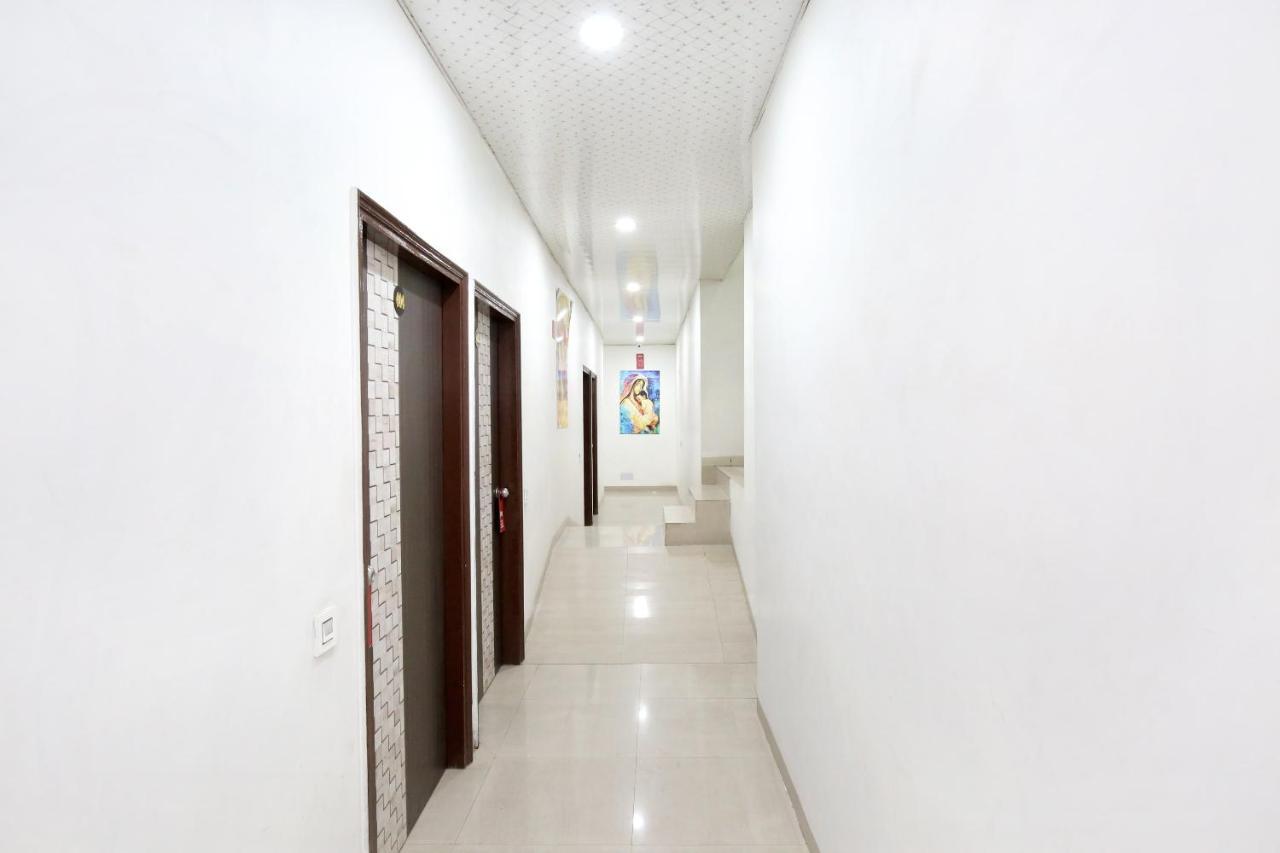Oyo 8105 Royale Guest House Ludhiana Eksteriør billede